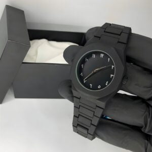 BLACK AURA Quartz Watch – Lightweight Design